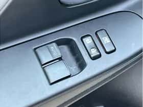 Toyota Yaris (2020) thumbnail 20