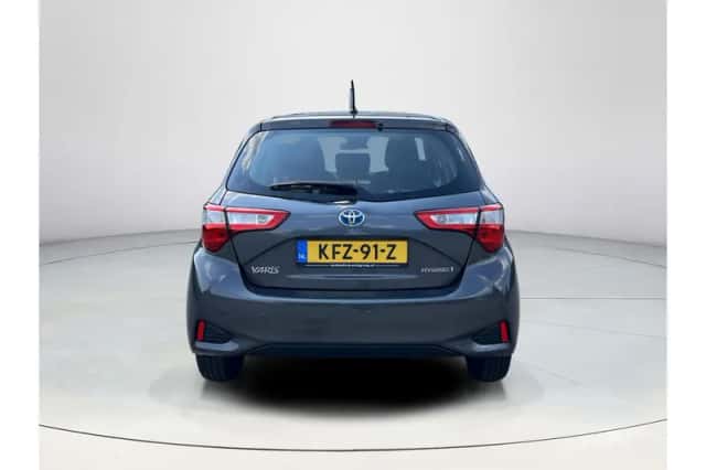 Toyota Yaris (2020) thumbnail 4