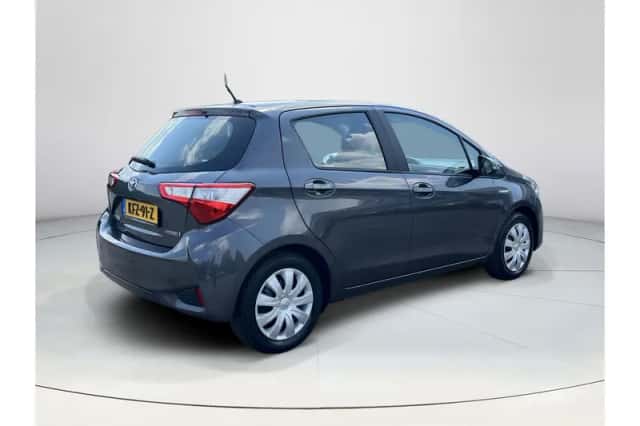 Toyota Yaris (2020) thumbnail 5