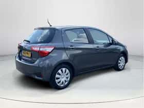 Toyota Yaris (2020) thumbnail 5