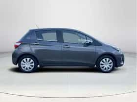 Toyota Yaris (2020) thumbnail 6