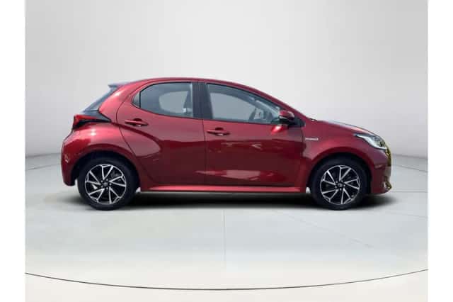 Toyota Yaris (2021) thumbnail 6