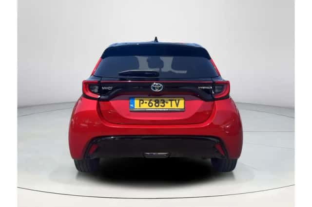 Toyota Yaris (2022) thumbnail 4