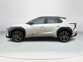 Toyota bZ4X (2024) thumbnail 2