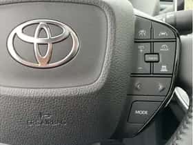 Toyota bZ4X (2024) thumbnail 18