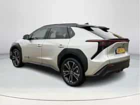 Toyota bZ4X (2024) thumbnail 3