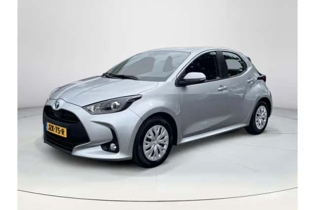 Toyota Yaris (2022) thumbnail 1