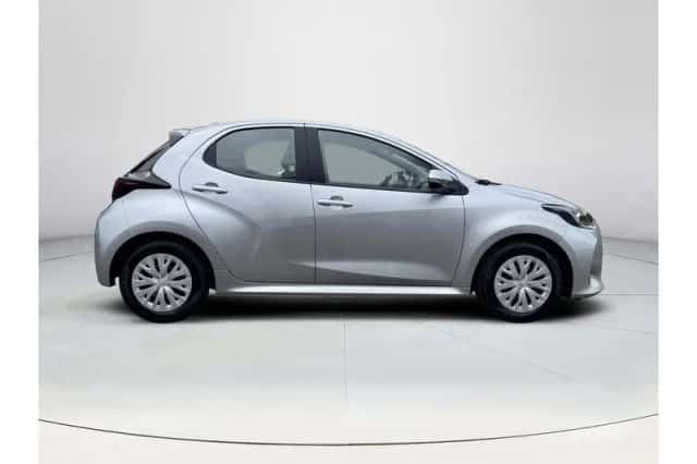 Toyota Yaris (2022) thumbnail 6