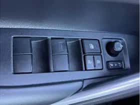 Toyota Corolla (2024) thumbnail 19