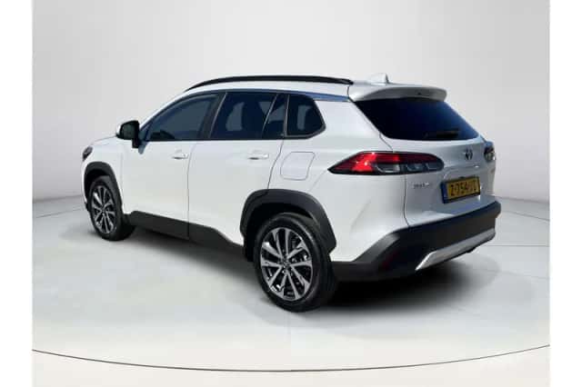Toyota Corolla (2024) thumbnail 3