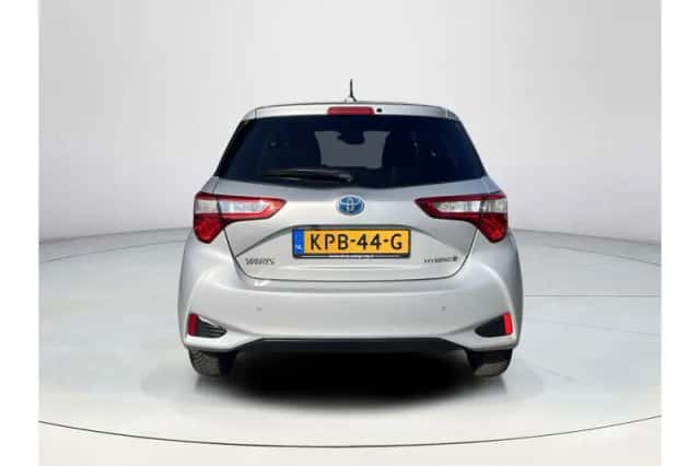 Toyota Yaris (2020) thumbnail 4