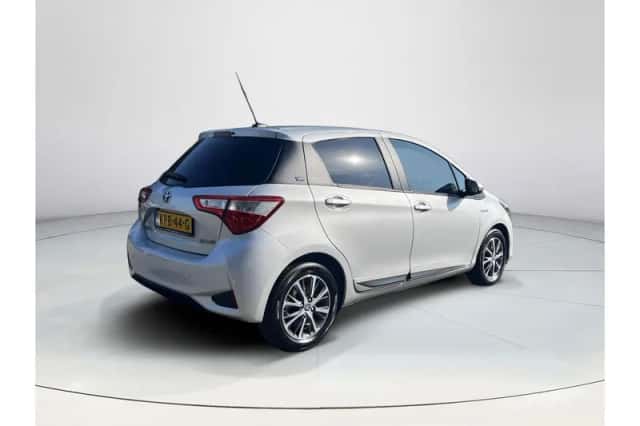 Toyota Yaris (2020) thumbnail 5
