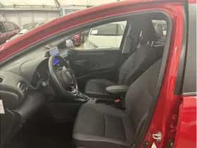 Toyota Yaris (2024) thumbnail 12