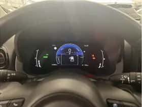 Toyota Yaris (2024) thumbnail 23