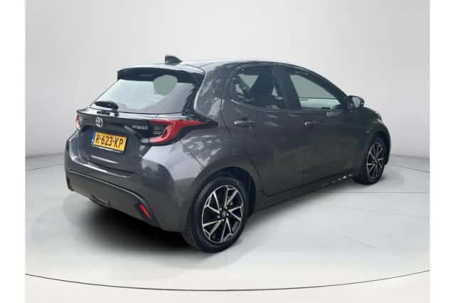 Toyota Yaris (2022) thumbnail 5