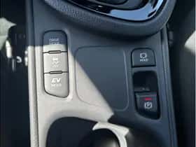 Toyota Yaris Cross (2025) thumbnail 31