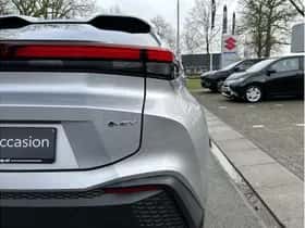 Toyota C-HR (2024) thumbnail 11