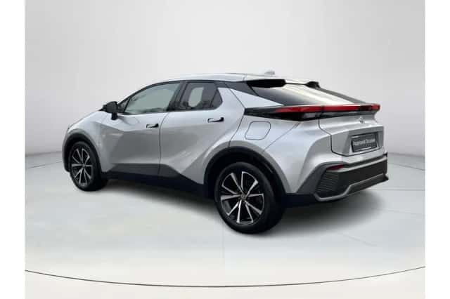 Toyota C-HR (2024) thumbnail 3