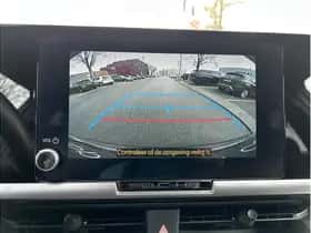 Toyota C-HR (2024) thumbnail 27