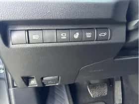 Toyota RAV4 (2024) thumbnail 32