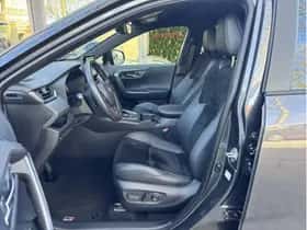 Toyota RAV4 (2024) thumbnail 10