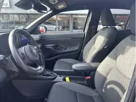 Toyota Yaris Cross (2024) thumbnail 12