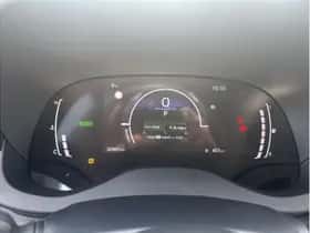 Toyota Yaris Cross (2024) thumbnail 23