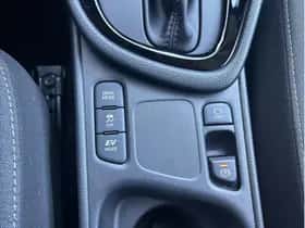 Toyota Yaris (2025) thumbnail 30
