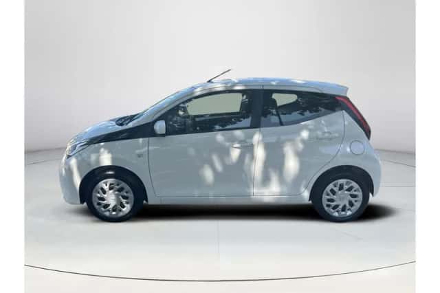 Toyota Aygo (2020) thumbnail 2