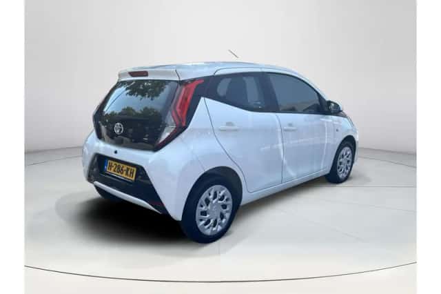 Toyota Aygo (2020) thumbnail 5