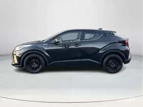 Toyota C-HR (2022) thumbnail 2
