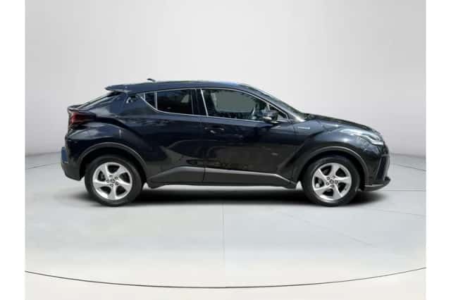 Toyota C-HR (2022) thumbnail 6