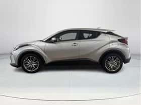 Toyota C-HR (2023) thumbnail 2