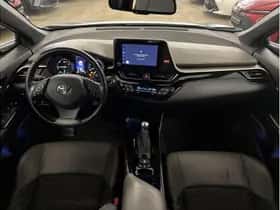 Toyota C-HR (2023) thumbnail 13