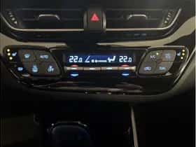Toyota C-HR (2023) thumbnail 21