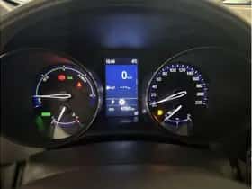 Toyota C-HR (2023) thumbnail 24