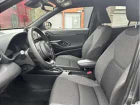 Toyota Yaris Cross (2025) thumbnail 12