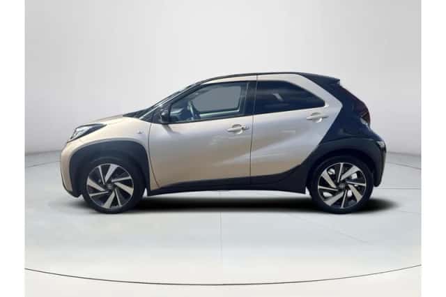 Toyota Aygo X (2023) thumbnail 2