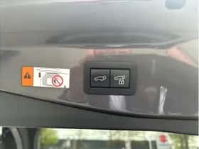 Toyota C-HR (2025) thumbnail 15