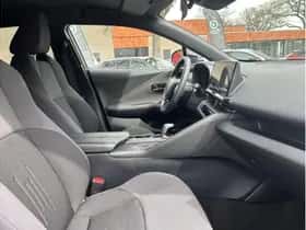 Toyota C-HR (2025) thumbnail 17
