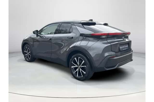 Toyota C-HR (2025) thumbnail 3