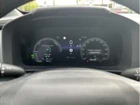 Toyota C-HR (2025) thumbnail 24