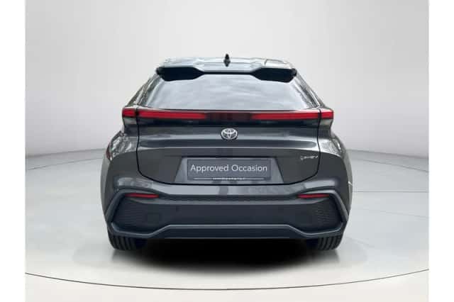 Toyota C-HR (2025) thumbnail 4