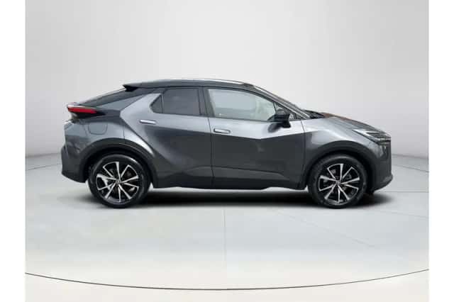 Toyota C-HR (2025) thumbnail 6