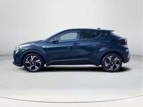Toyota C-HR (2023) thumbnail 2