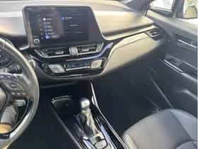 Toyota C-HR (2023) thumbnail 17