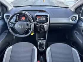 Toyota Aygo (2018) thumbnail 13