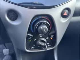 Toyota Aygo (2018) thumbnail 23