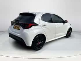 Toyota Yaris (2022) thumbnail 5