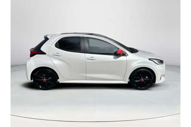 Toyota Yaris (2022) thumbnail 6